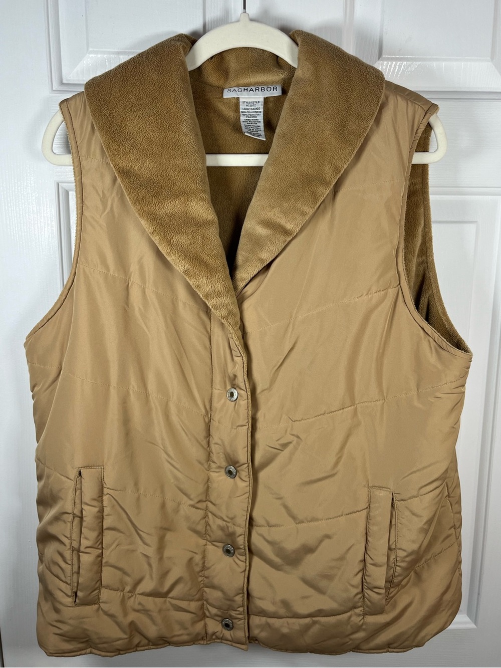 Sag Harbor Tan Quilted Vest with Plush Fur Collar (L)